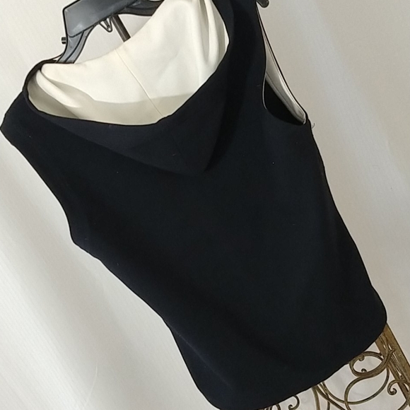 Jax hooded zip front vest - Picture 5 of 6